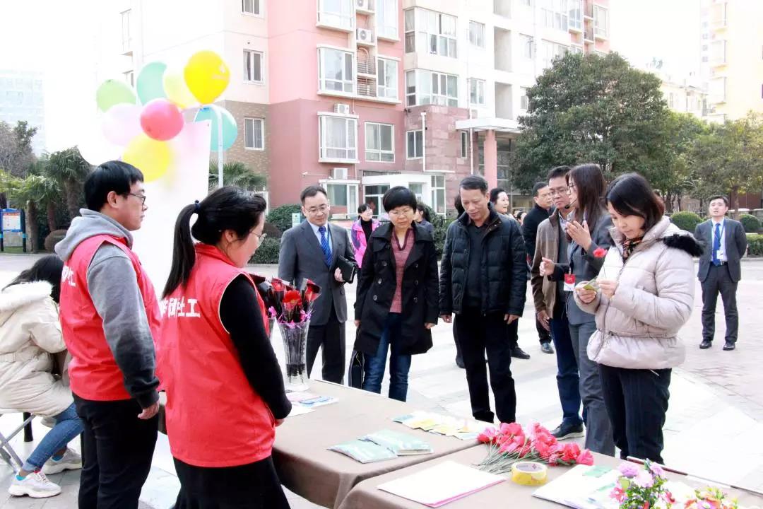 广西壮族自治区住房和城乡建设厅领导莅临鑫苑名家调研